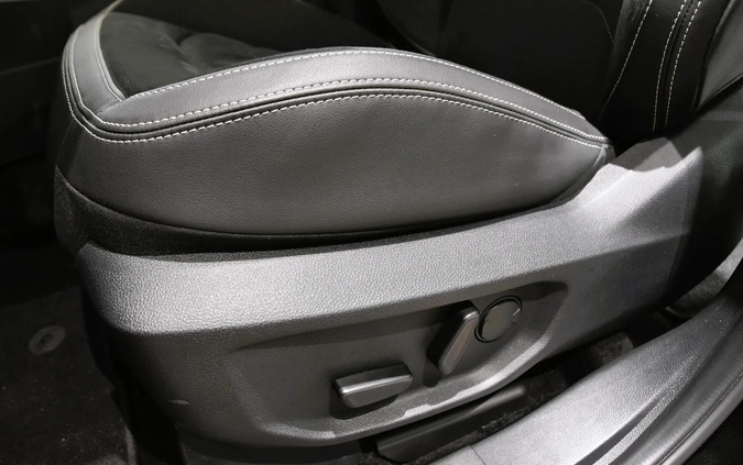 Volkswagen Amarok cena 239420 przebieg: 5, rok produkcji 2023 z Gdańsk małe 631